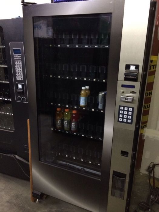 Royal Vendors Rvv 500 Glass Front Soda Vending Machine